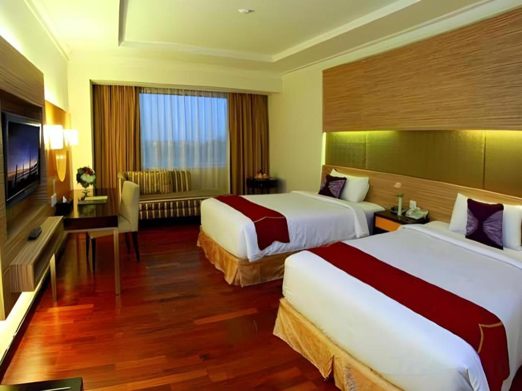 Grand Basko Hotel Padang  Exterior foto