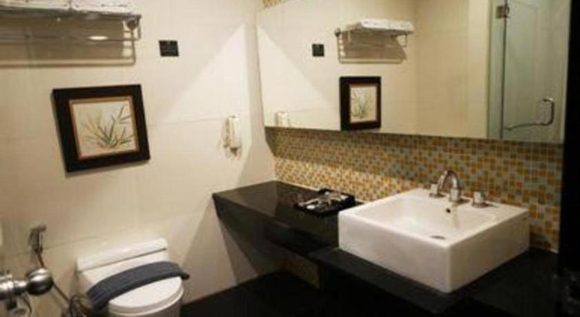 Grand Basko Hotel Padang  Exterior foto
